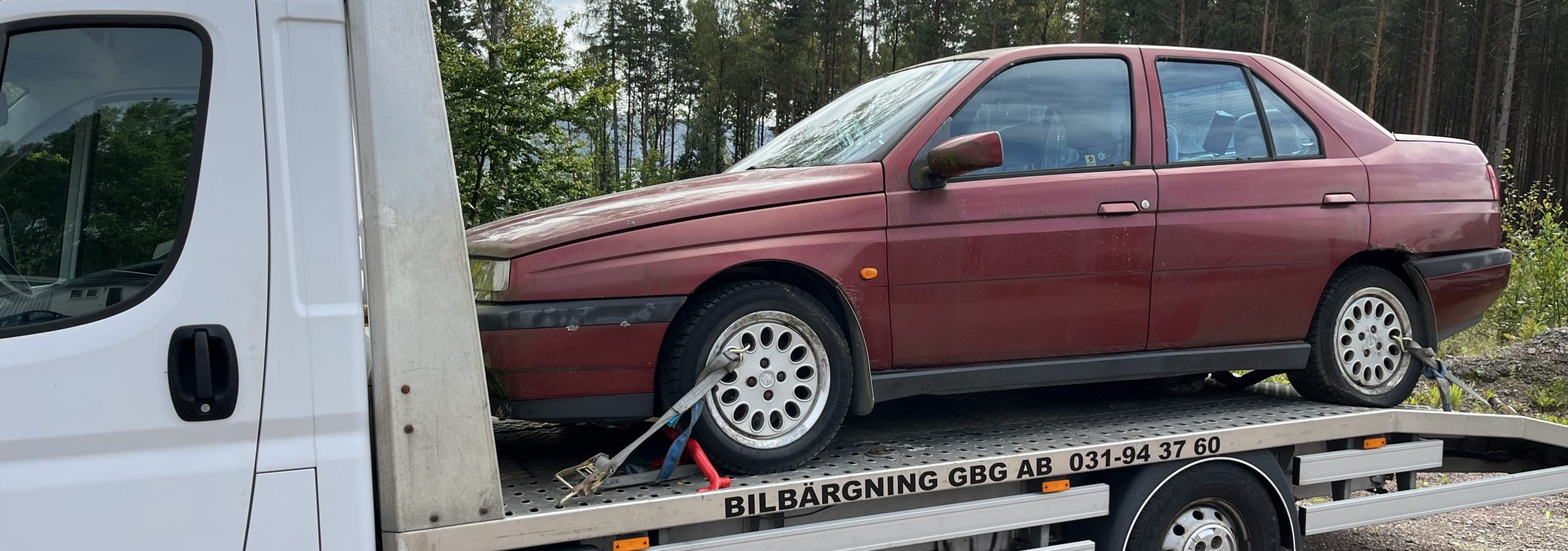 Hämtning av skrotbil i Lilla Edet till Uffes bilskrot