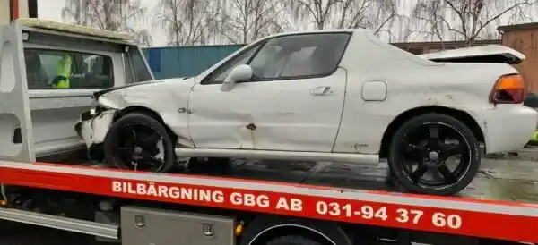Vilka papper behövs för att sälja skrotbil?