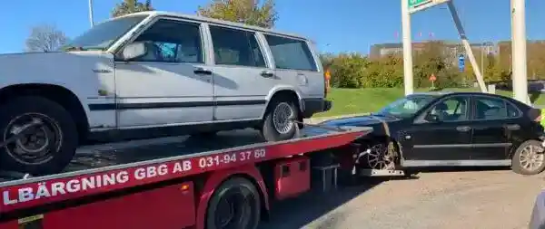 Skrotbil vid upphämtning där tydlig offert, korrekt dokumentation och snabb betalning ger högre nettobelopp.